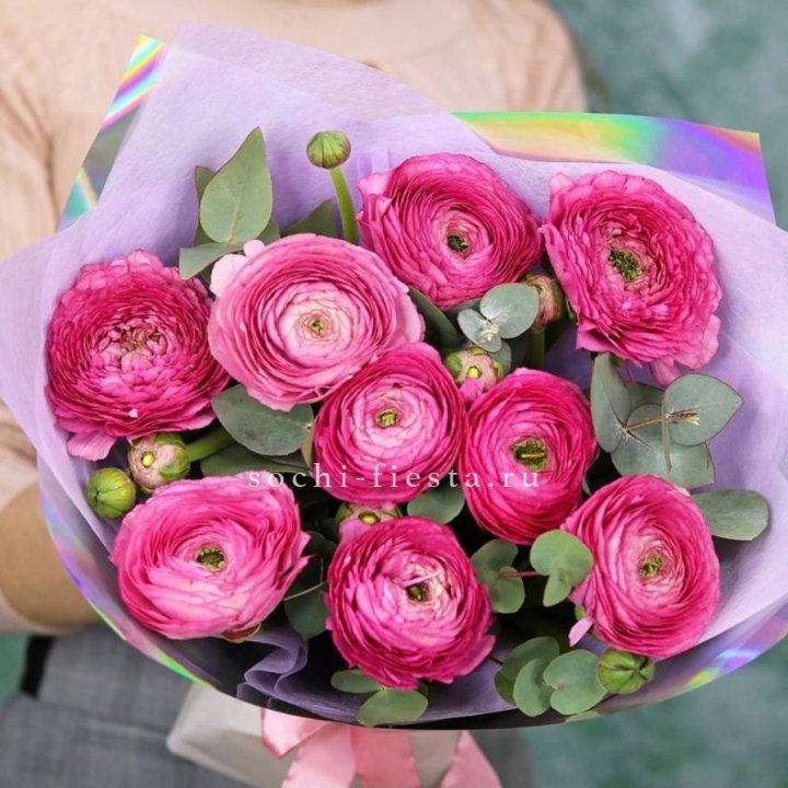 Ранункулюсы с эвкалиптом №2 в Таганроге