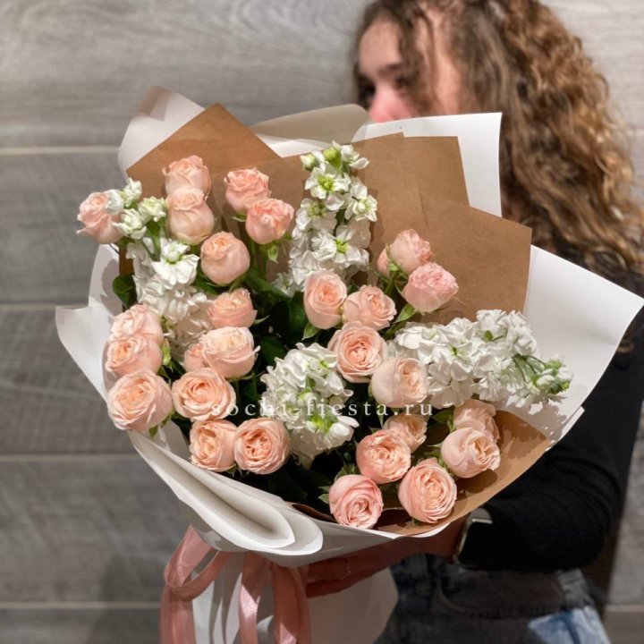 Букет бомбасти и маттиола в Таганроге