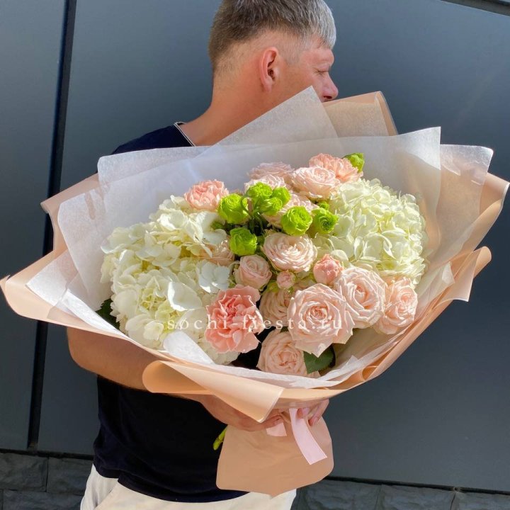 Авторский букет "Нежный крем" в Таганроге