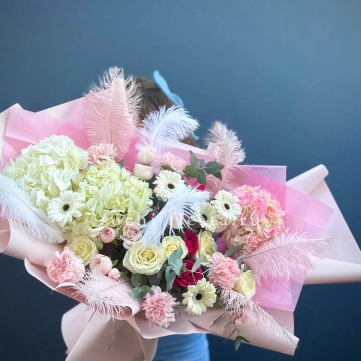 Дизайнерский букет "Валенсия-3" в Таганроге