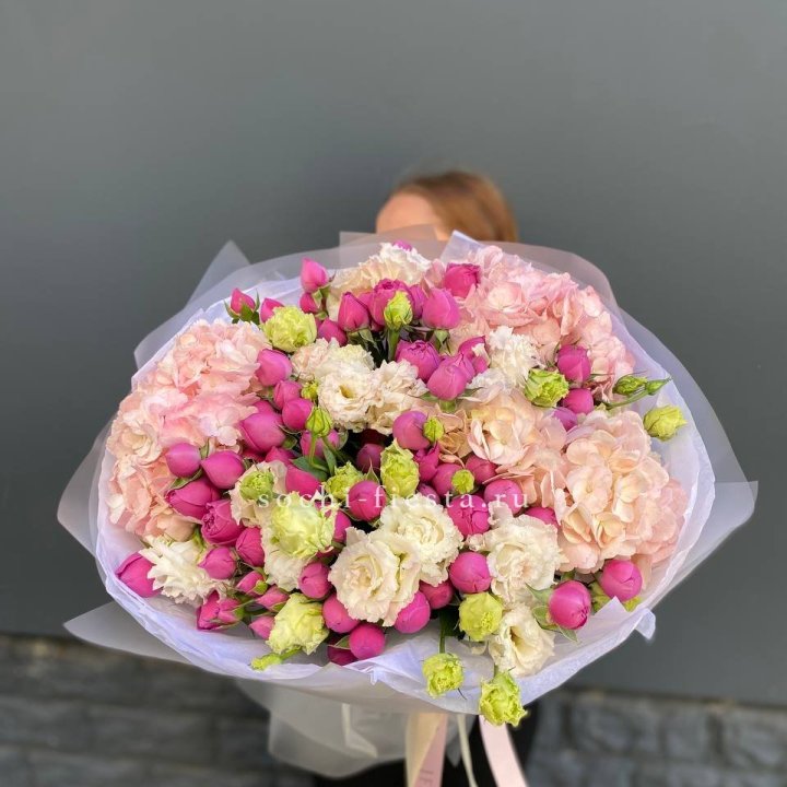  Букет  гортензий и Мисти в Таганроге