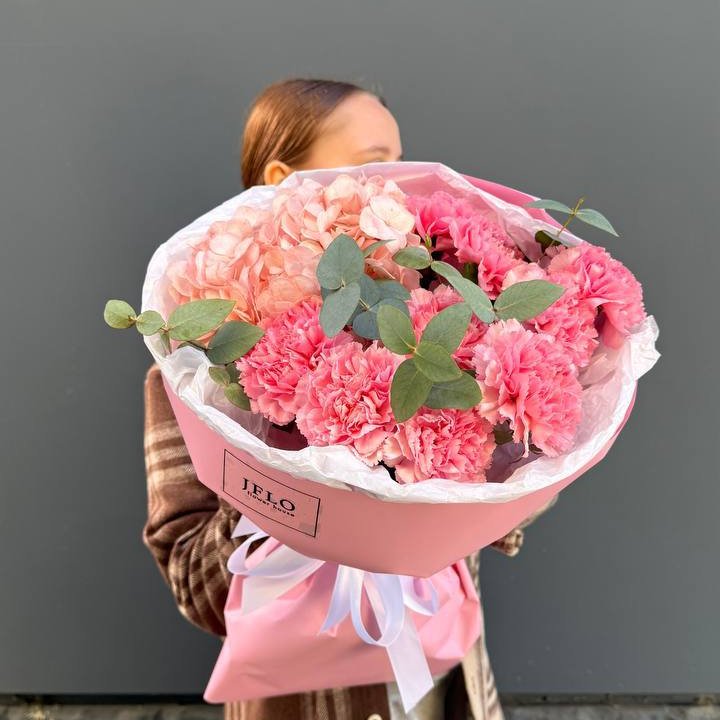 Дуо диантусы и гортензия в Таганроге