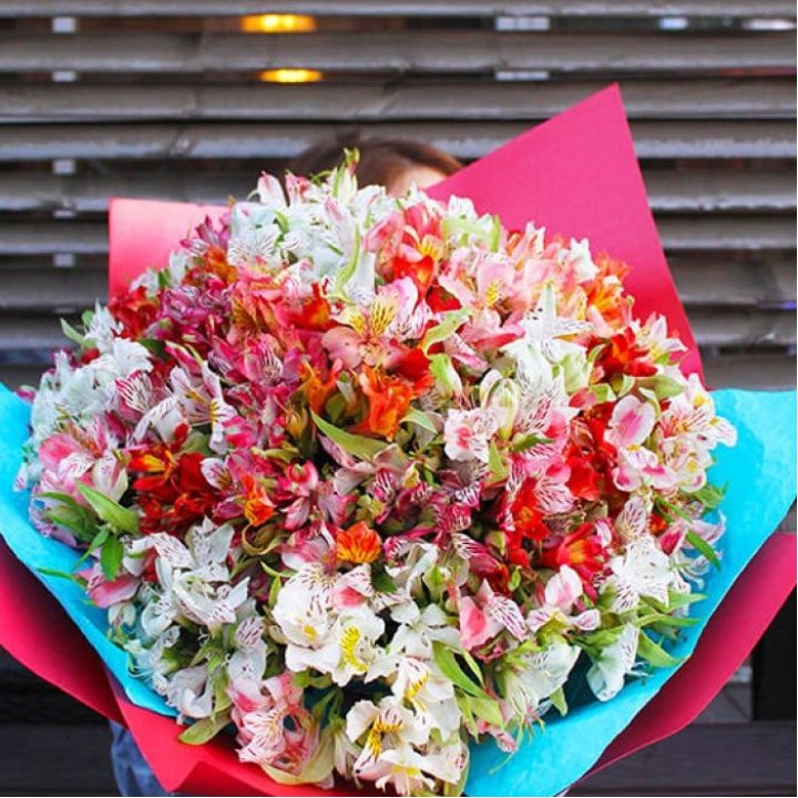 101 альстромерия в Таганроге