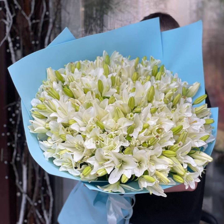 51 лилия в оформлении в Таганроге