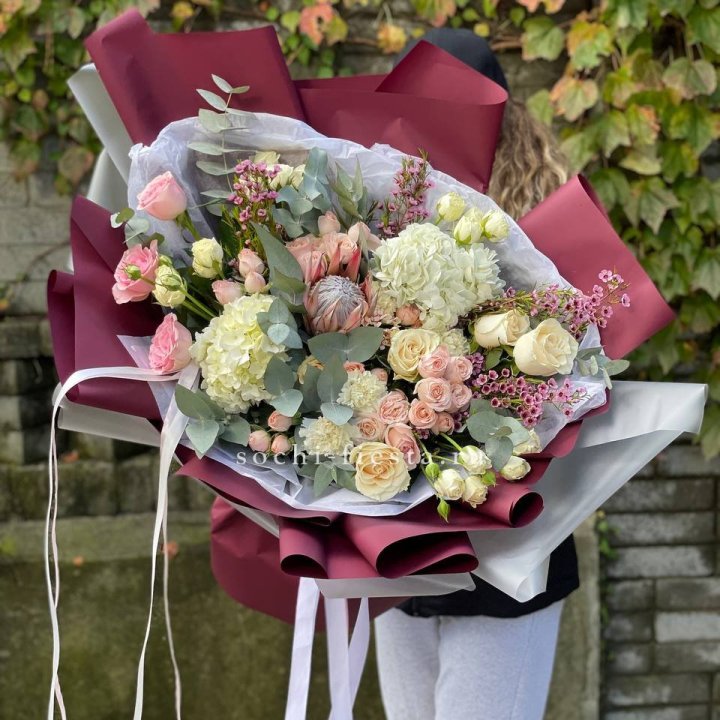 Авторский букет с протеей №1 в Таганроге