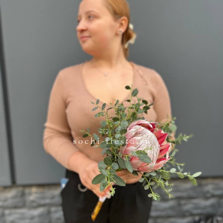 Свадебный букет "Протея" в Таганроге