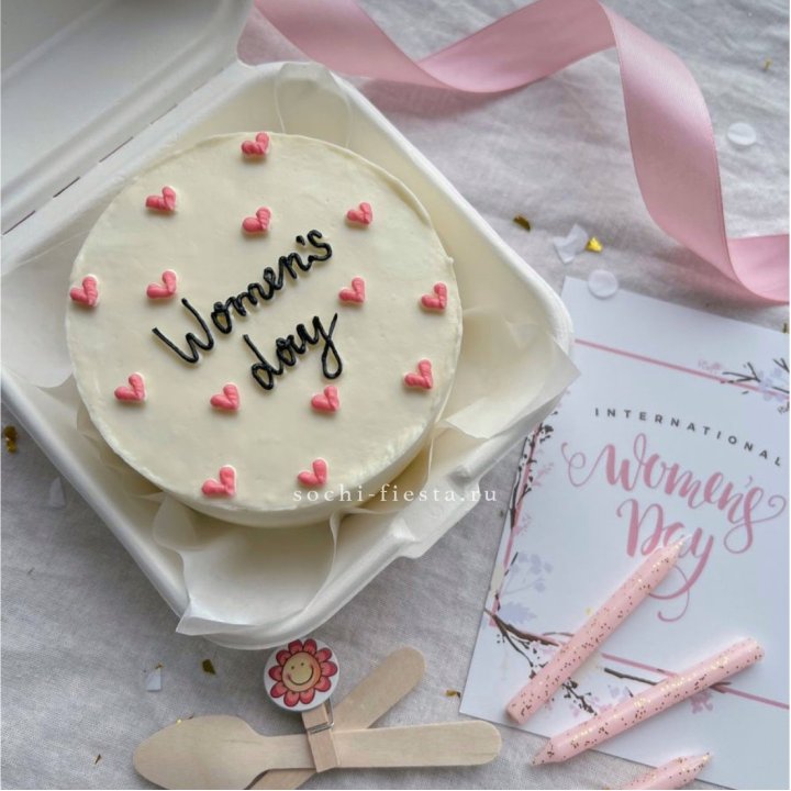 Бенто-торт "Дорогим женщинам"  в Таганроге