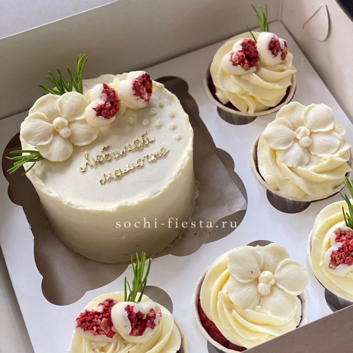 Капкейки и бенто-торт "Мамочке" в Таганроге