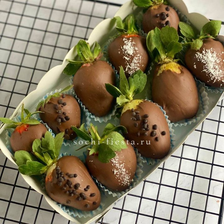 Клубника в шоколаде 10 ягод в Таганроге