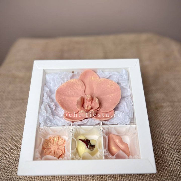 Конфеты из шоколада с Орхидеей в Таганроге