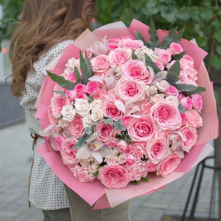 Дизайнерский букет "Барби" в Таганроге