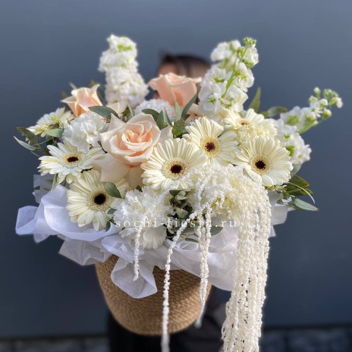 Цветы в джутовом кашпо "Валери" в Таганроге