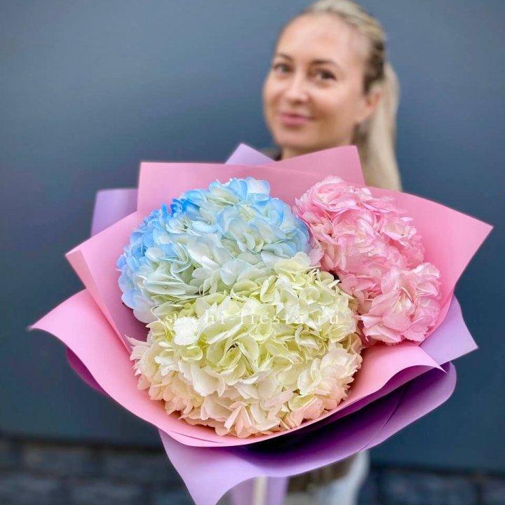 Букет гортензий "Тоника" в Таганроге