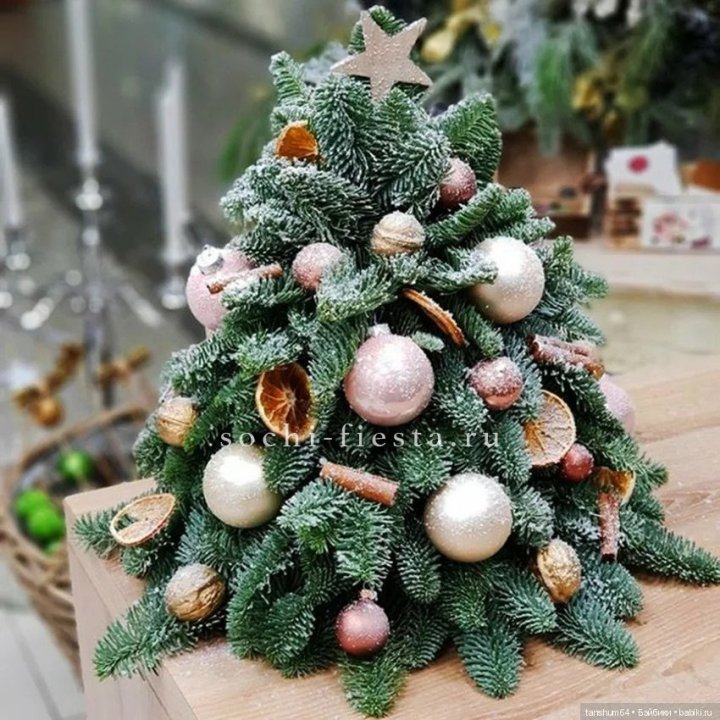 Новогодняя елочка "Блеск" в Таганроге