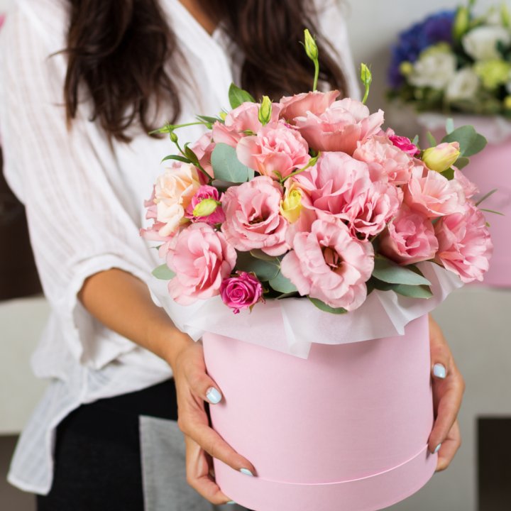 Эустома в шляпной коробке в Таганроге