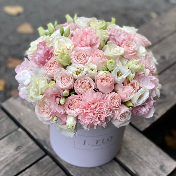 Цветочный бокс "Люксур" в Таганроге