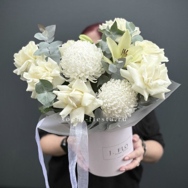 Цветы в шляпной коробке  в Таганроге