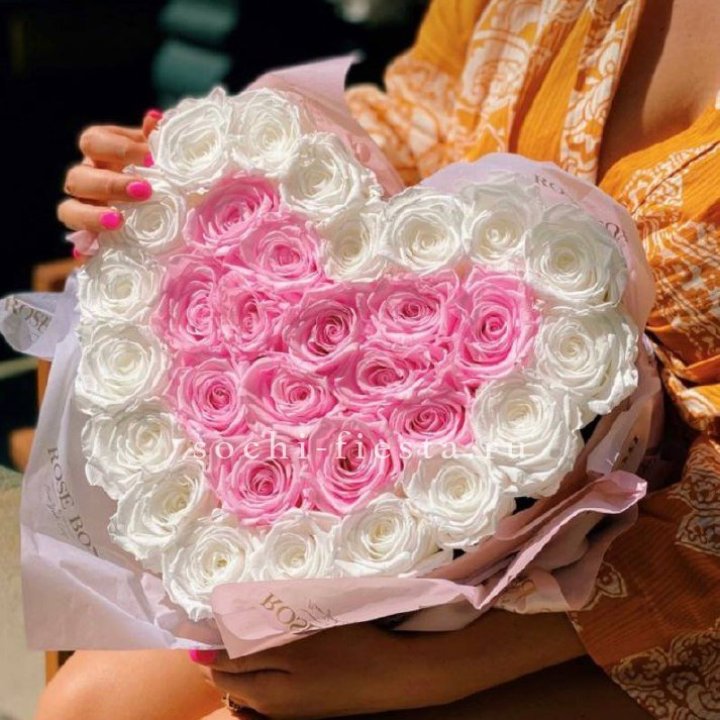 Бокс сердце с розами №2 в Таганроге