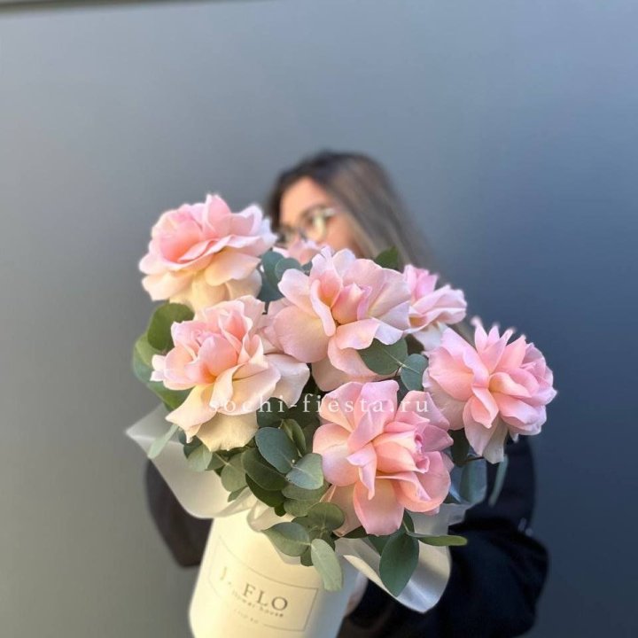 Французские роз в боксе в Таганроге