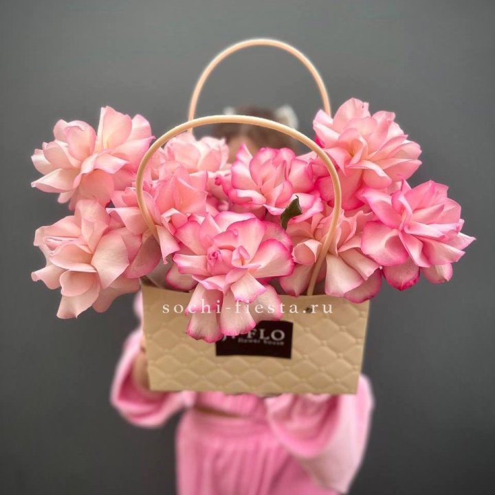 Сумочка розовых роз Венди в Таганроге