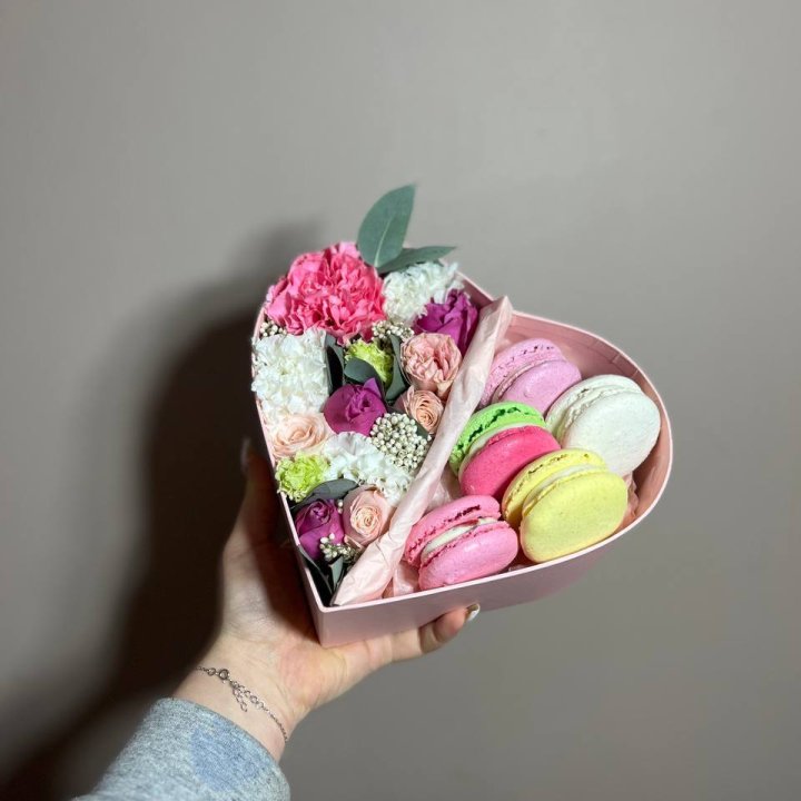 Дуо цветы и макаронсы в Таганроге