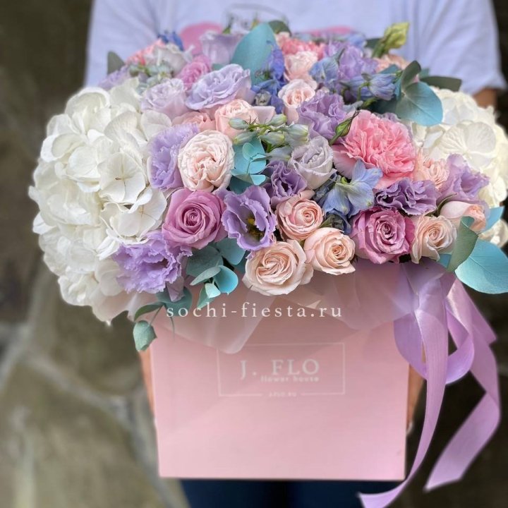 Цветочный бокс макси каб в Таганроге