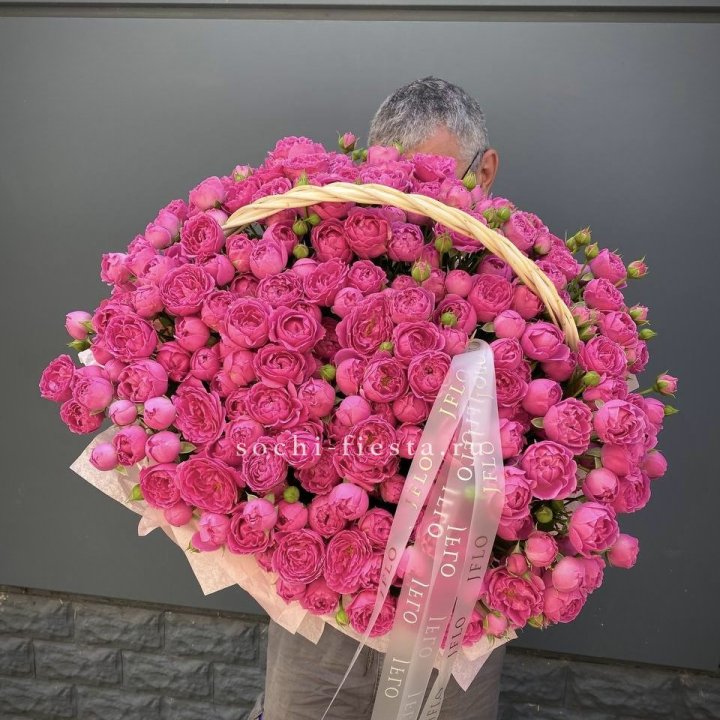 Корзина роз Мисти Баблс 151 в Таганроге