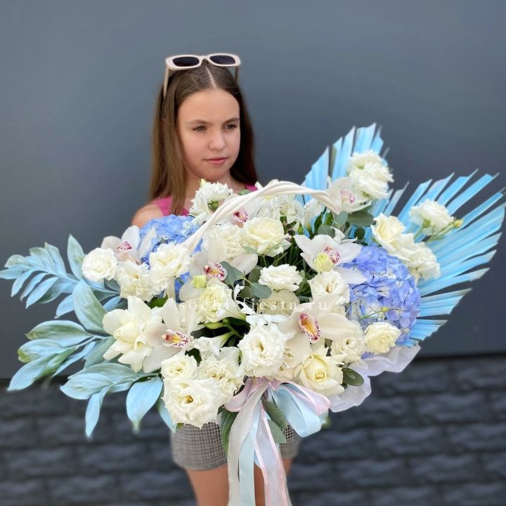 Цветочная корзина "Блю винч" в Таганроге