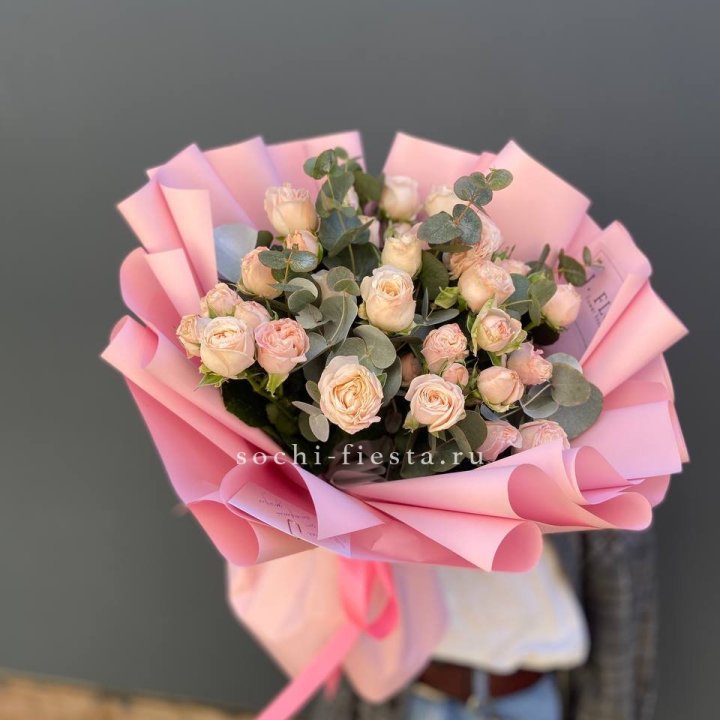 Букет пионовидных роз Cute Love в Таганроге