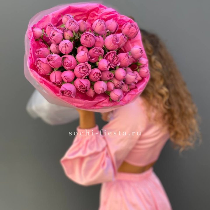 Букет из пионовидных роз  в Таганроге