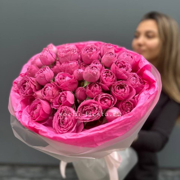 Букет из пионовидных роз  в Таганроге