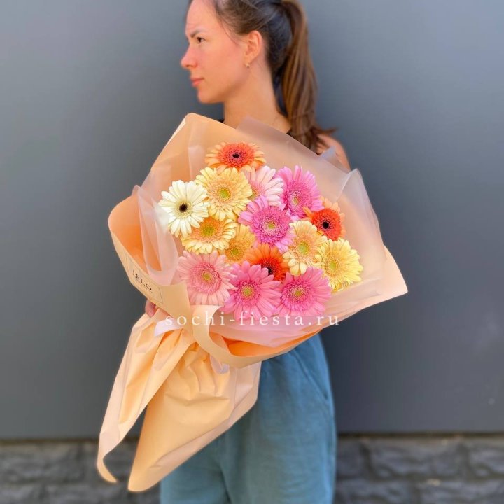 Букет разноцветных гербер в Таганроге