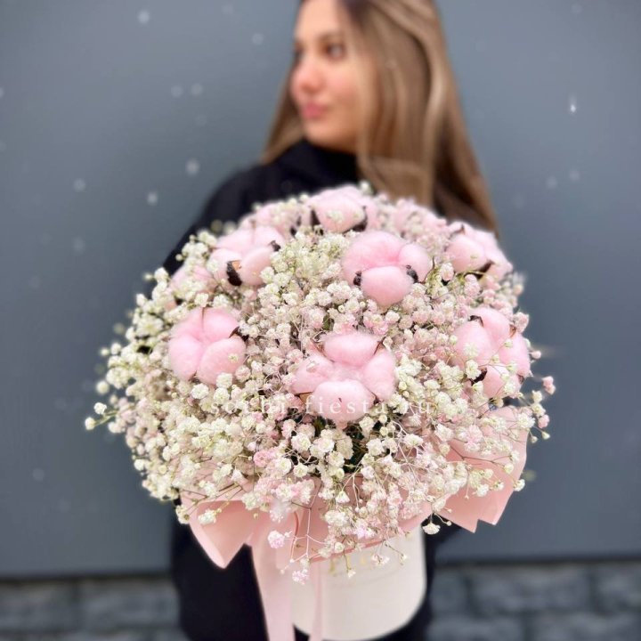 Гипсофилы с хлопком в шляпной коробке в Таганроге