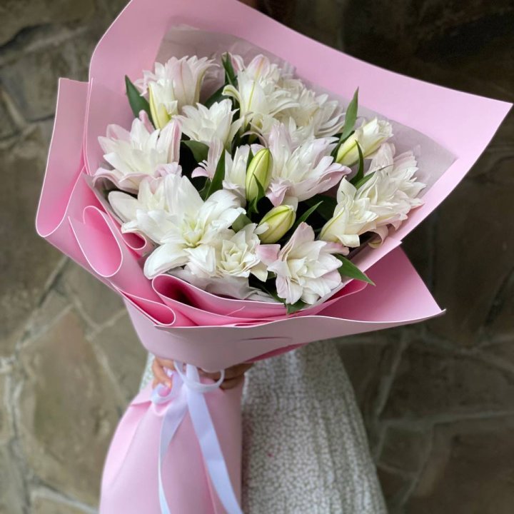 Букет пионовидных лилий №1 в Таганроге