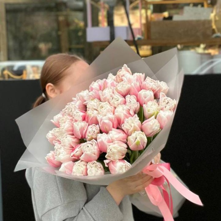 51 нежный тюльпан в Таганроге