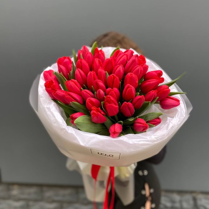 51 тюльпан "Любовь" в Таганроге