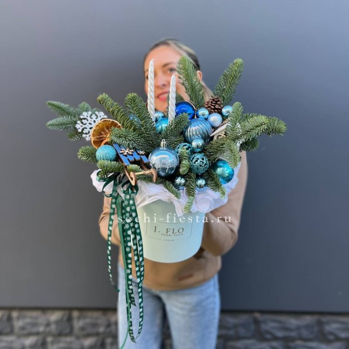 Композиция "Мери крисмас блю" в Таганроге