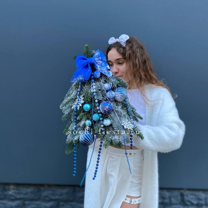 Новогодняя елочка "Блю" в Таганроге