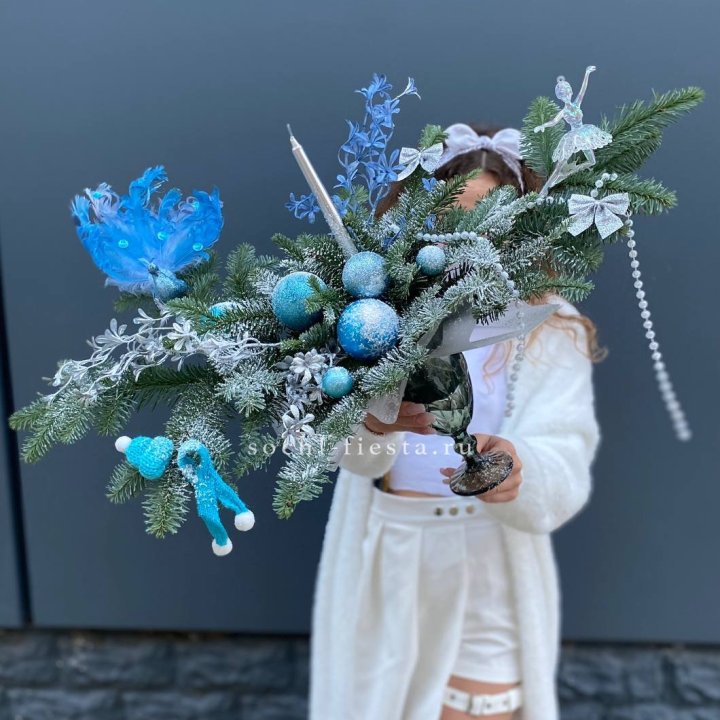 Композиция в бокале голубая в Таганроге