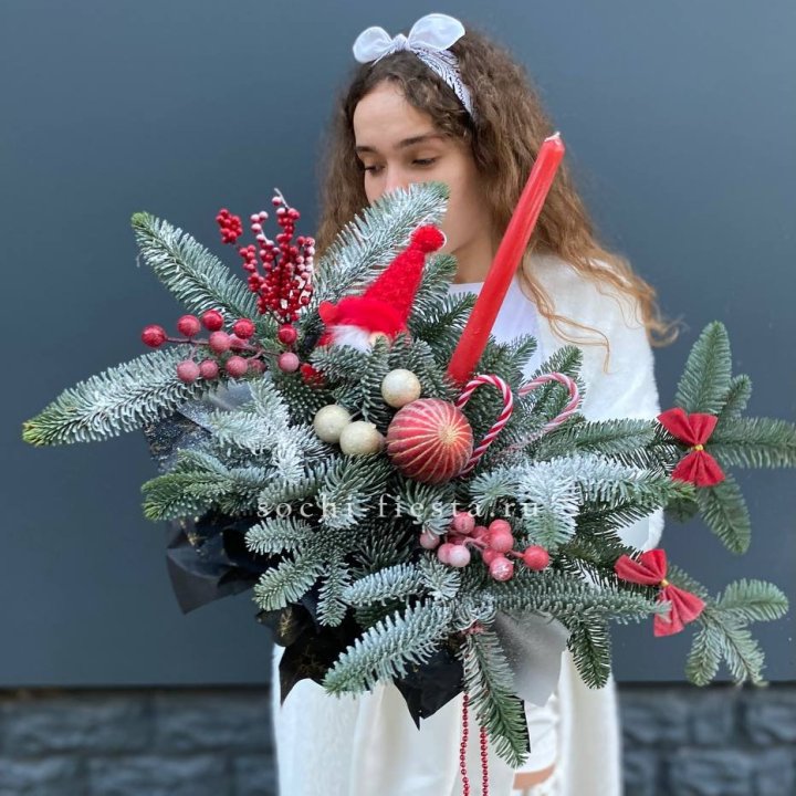 Композиция в бокале красная в Таганроге