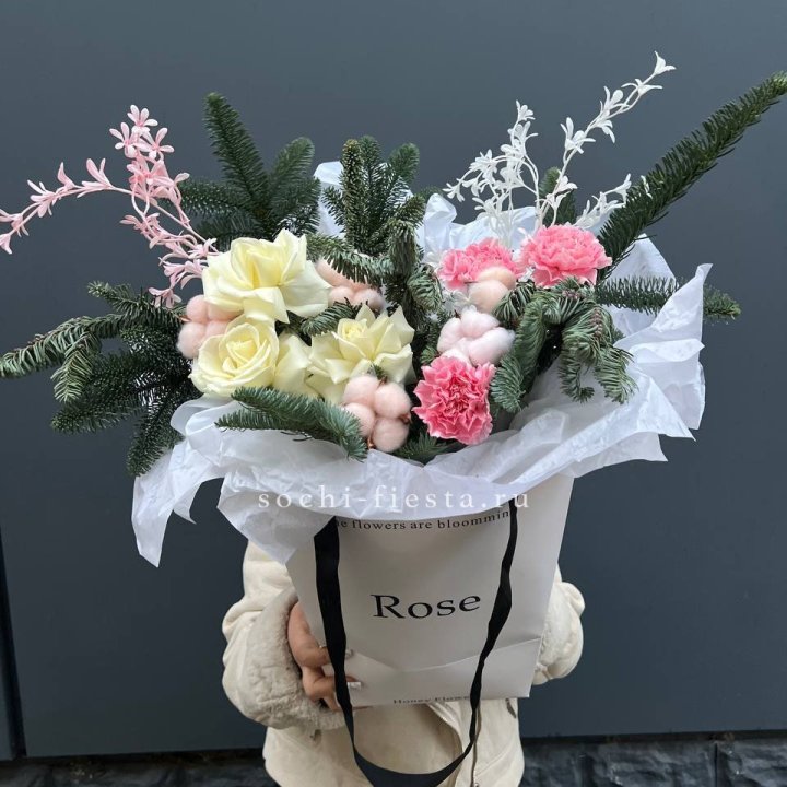 Цветочная сумка с нобилисом в Таганроге