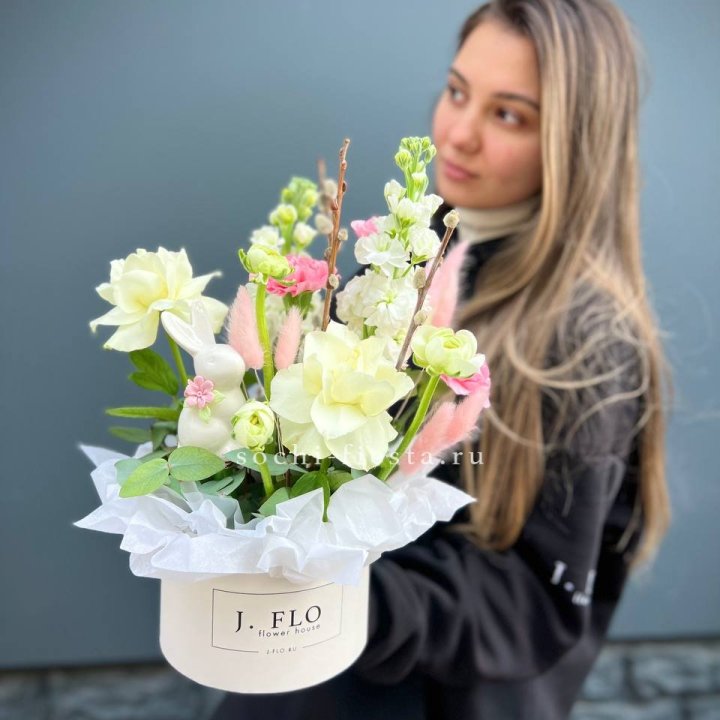 Цветочный бокс "Пасхальная композиция" в Таганроге