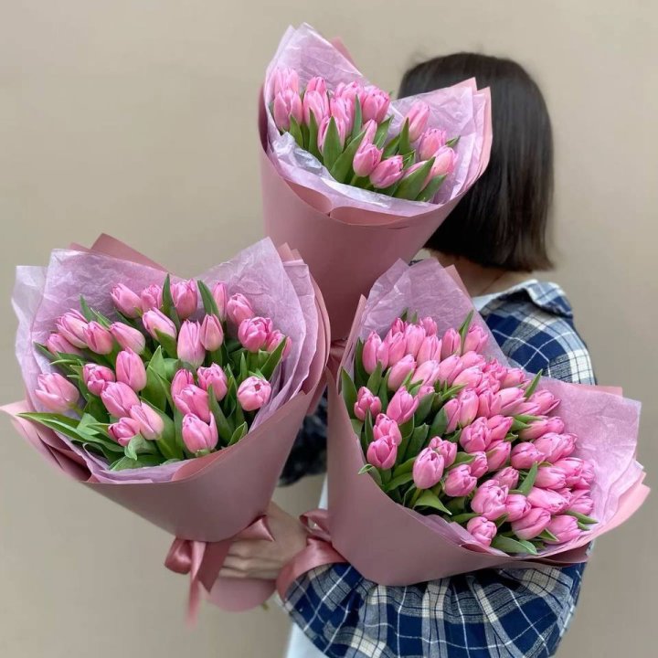 Букет розовых тюльпанов в Таганроге