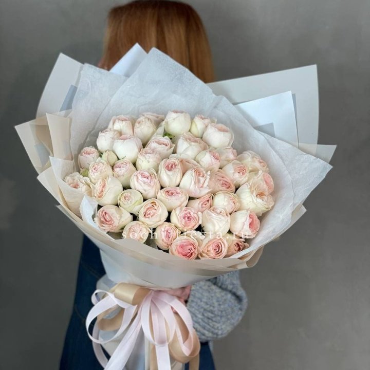 Букет пионовидных роз Пур лав в Таганроге