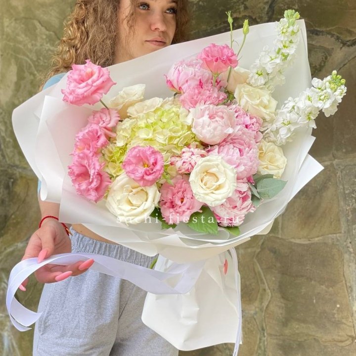 Букет с пионами №3 в Таганроге