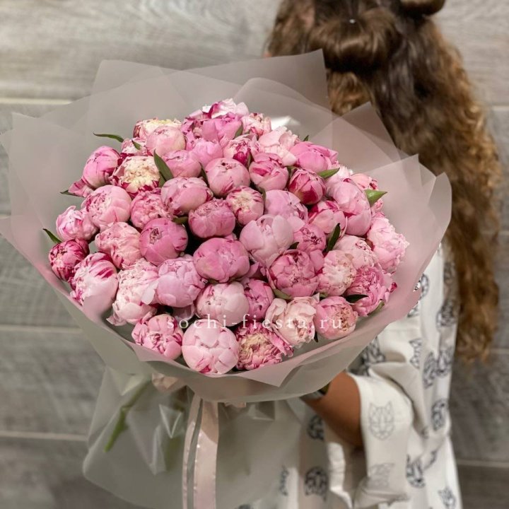 51 розовый пион в Таганроге