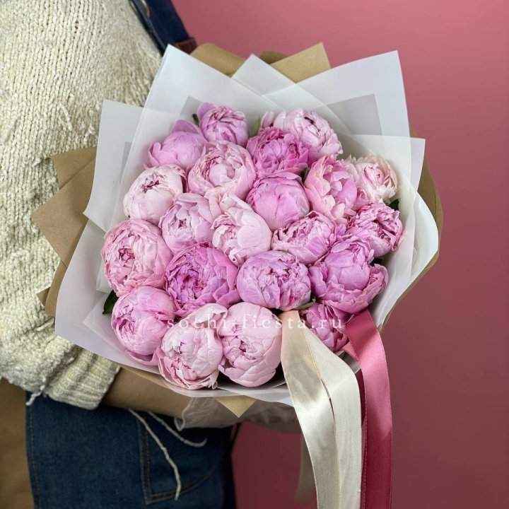 Букет из 21 пионов в Таганроге