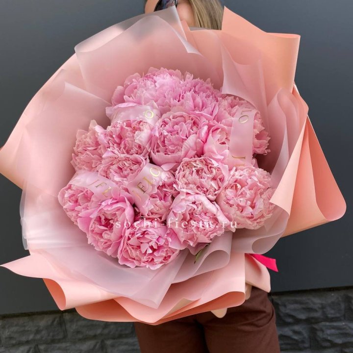 15 пионов "Монинг" в Таганроге