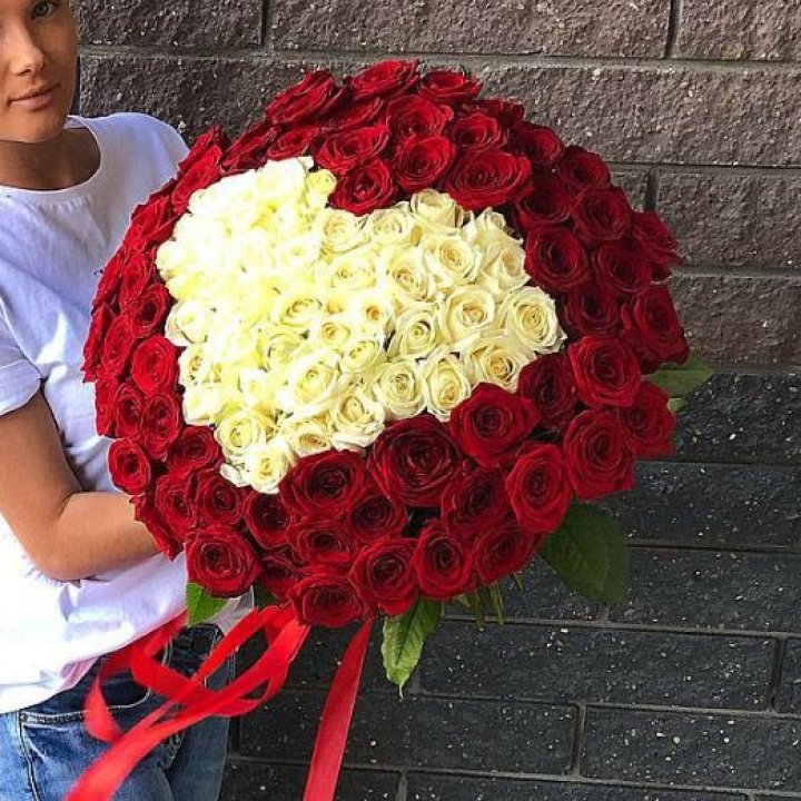 101 роза "Сердце" в Таганроге