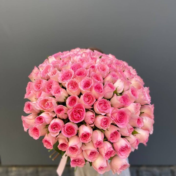 101 розовая роза в Таганроге